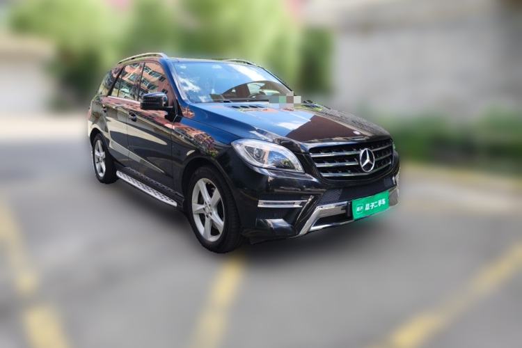 Used Mercedes-Benz M-Class 2015 ML 400 4MATIC Dynamic Model Front Right 45 Deg