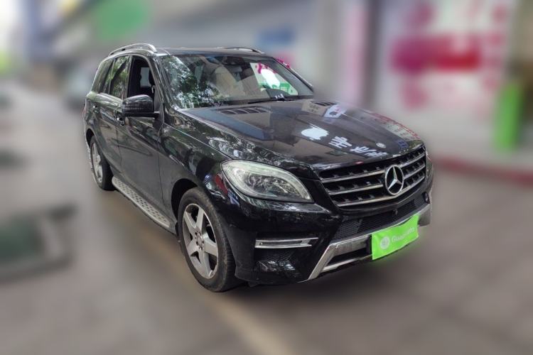 Used Mercedes-Benz M-Class 2015 ML 400 4MATIC Luxury Model Front Right 45 Deg