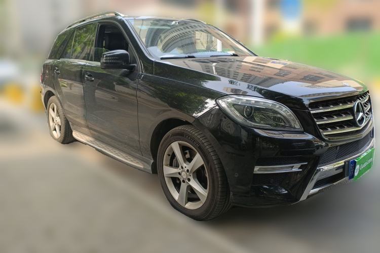 Used Mercedes-Benz M-Class 2015 ML 400 4MATIC Dynamic Model Front Right 45 Deg