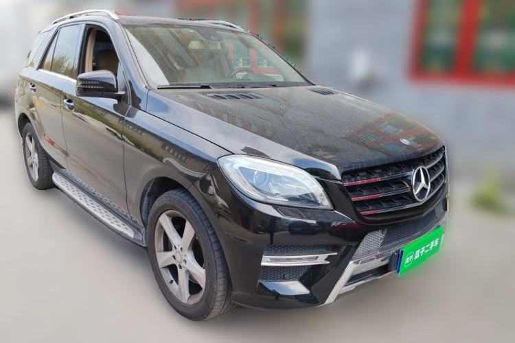 Used Mercedes-Benz M-Class 2015 ML 320 4MATIC Front Right 45 Deg