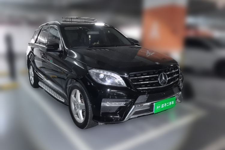 Used Mercedes-Benz M-Class 2015 ML 400 4MATIC Luxury Model Front Right 45 Deg