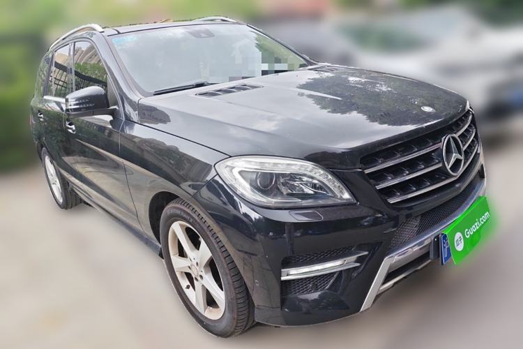 Used Mercedes-Benz M-Class 2015 ML 400 4MATIC Dynamic Model Front Right 45 Deg