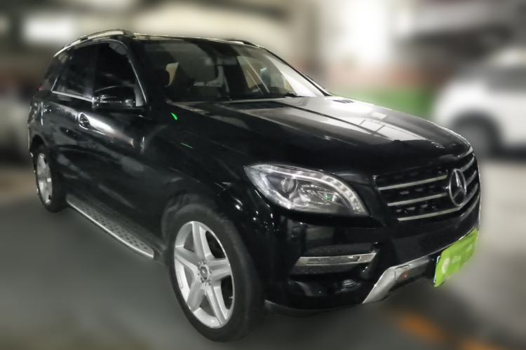 Used Mercedes-Benz M-Class 2015 ML 400 4MATIC Dynamic Model Front Right 45 Deg
