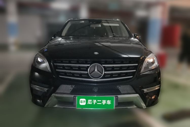Used Mercedes-Benz M-Class 2015 ML 400 4MATIC Luxury Model Front