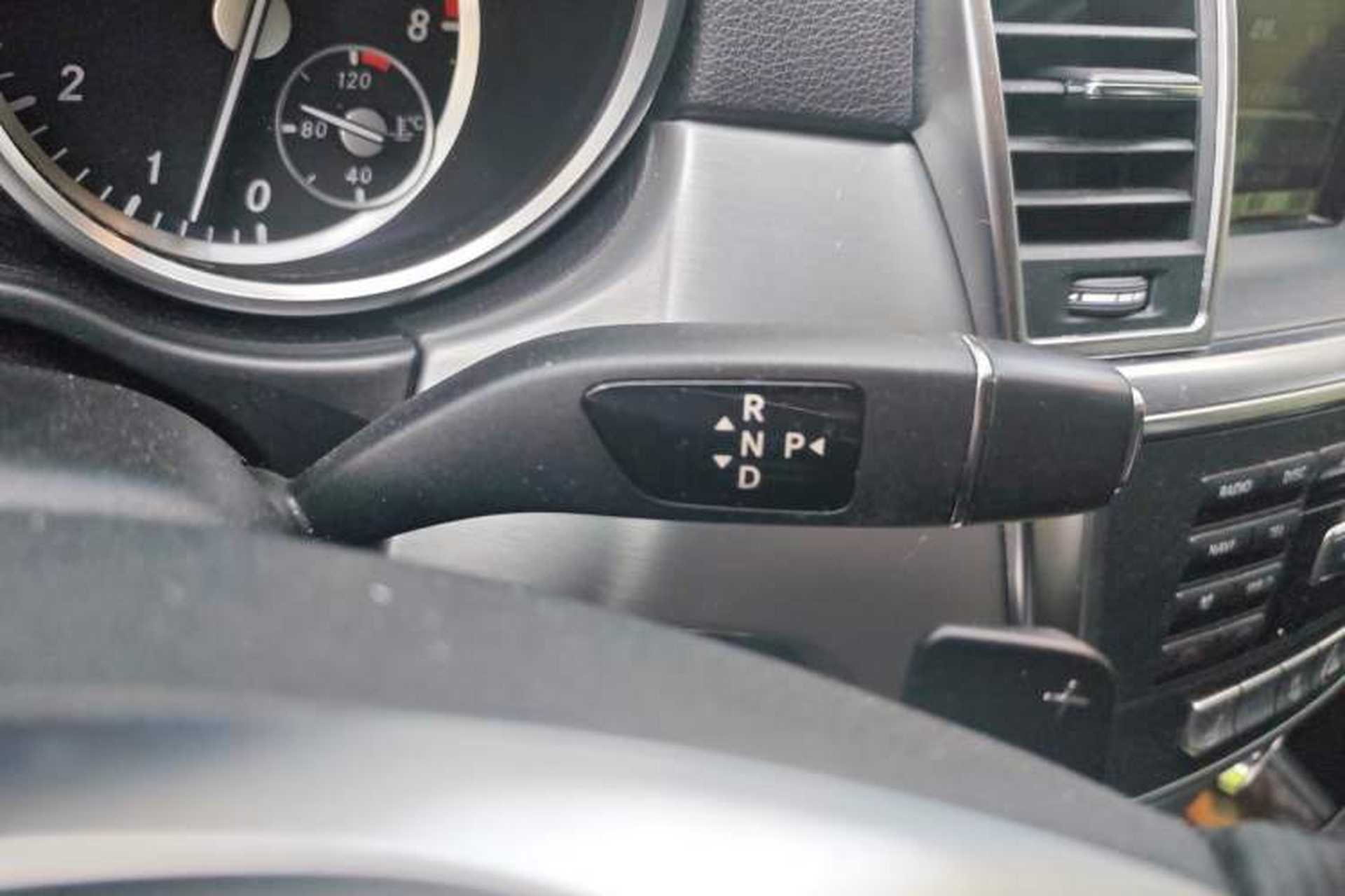 Used Mercedes-Benz M-Class 2015 ML 320 4MATIC Gear Lever