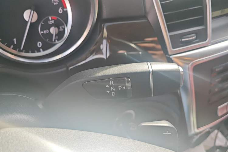 Used Mercedes-Benz M-Class 2015 ML 350 CDI 4MATIC Gear Lever