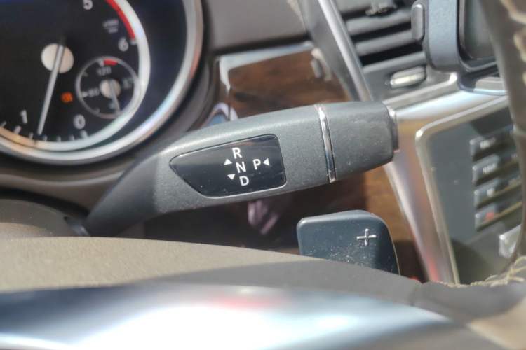 Used Mercedes-Benz M-Class 2015 ML 350 CDI 4MATIC Gear Lever