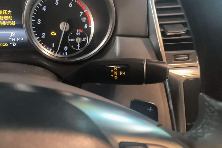 Used Mercedes-Benz M-Class 2015 ML 320 4MATIC Gear Lever