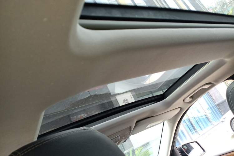 Used Mercedes-Benz M-Class 2015 ML 400 4MATIC Luxury Model Headliner