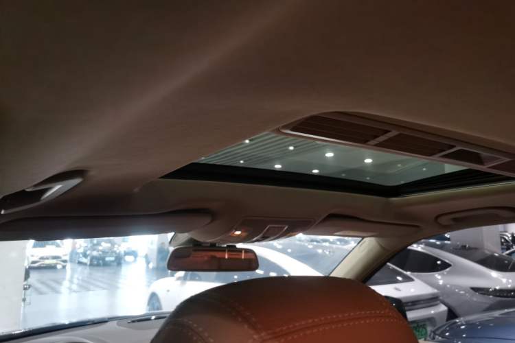 Used Mercedes-Benz M-Class 2015 ML 320 4MATIC Headliner