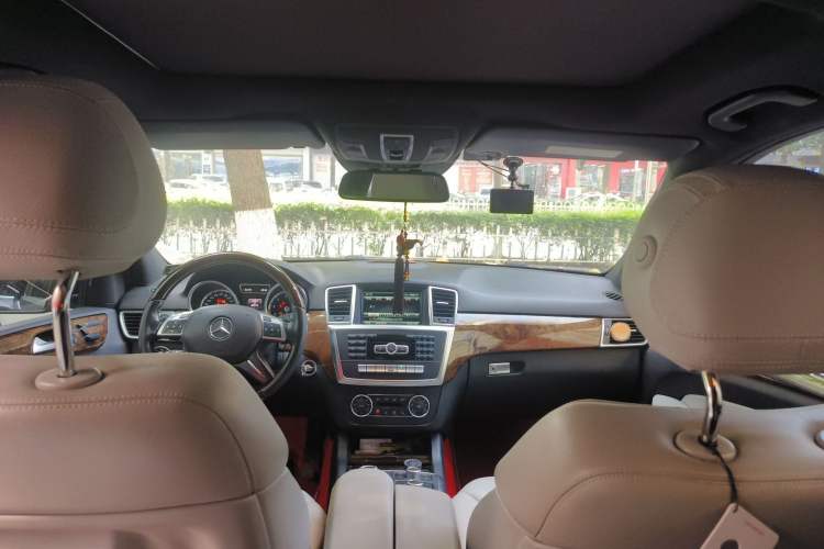 Used Mercedes-Benz M-Class 2015 ML 400 4MATIC Luxury Model Headliner