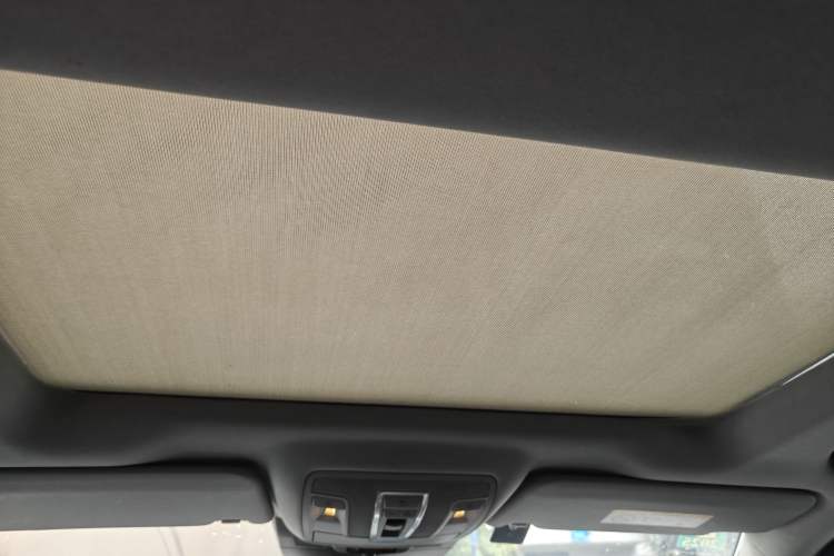Used Mercedes-Benz M-Class 2015 ML 400 4MATIC Luxury Model Headliner