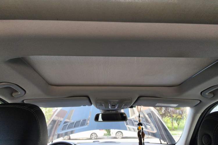 Used Mercedes-Benz M-Class 2015 ML 400 4MATIC Dynamic Model Headliner