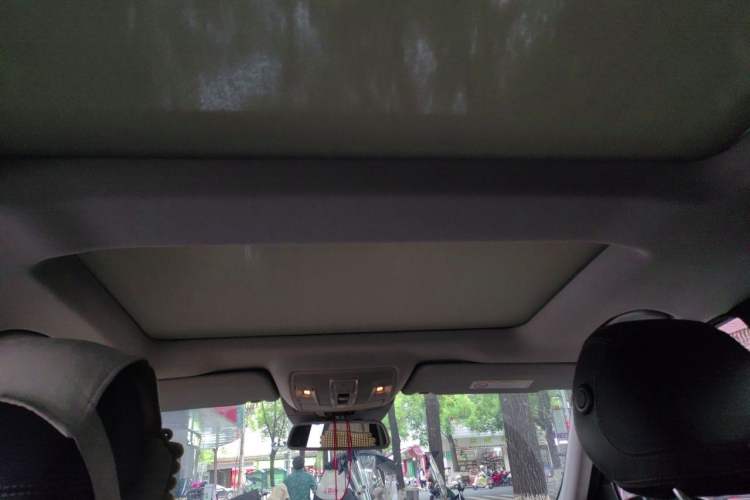 Used Mercedes-Benz M-Class 2015 ML 400 4MATIC Luxury Model Headliner