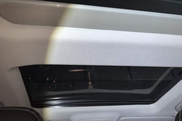 Used Mercedes-Benz M-Class 2015 ML 400 4MATIC Luxury Model Headliner
