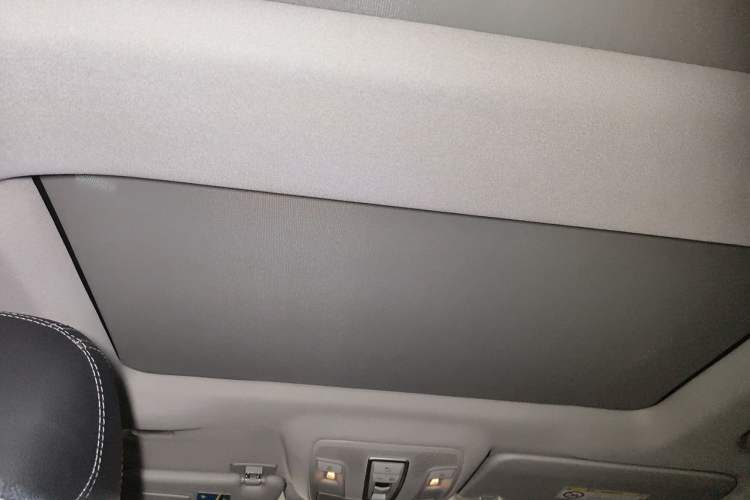 Used Mercedes-Benz M-Class 2015 ML 400 4MATIC Luxury Model Headliner