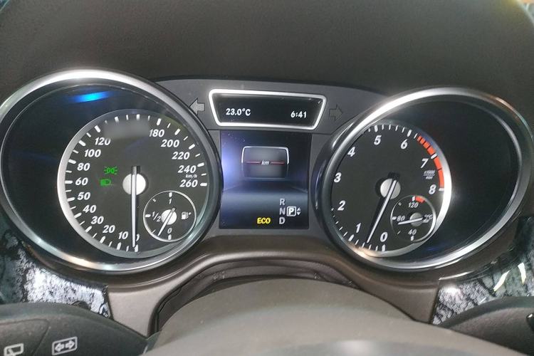 Used Mercedes-Benz M-Class 2015 ML 320 4MATIC Instrument Cluster