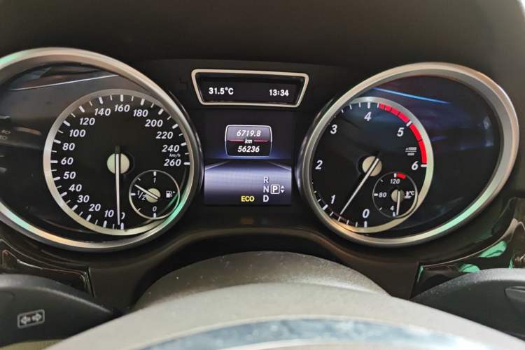 Used Mercedes-Benz M-Class 2015 ML 350 CDI 4MATIC Instrument Cluster