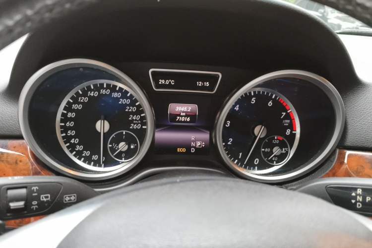 Used Mercedes-Benz M-Class 2015 ML 400 4MATIC Dynamic Model Instrument Cluster
