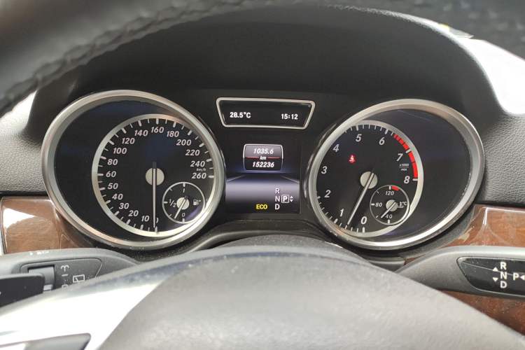 Used Mercedes-Benz M-Class 2015 ML 400 4MATIC Dynamic Model Instrument Cluster