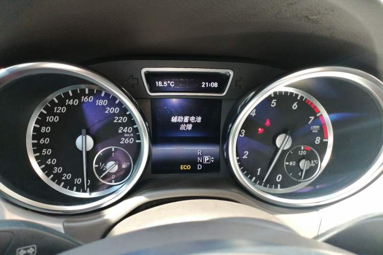 Used Mercedes-Benz M-Class 2015 ML 320 4MATIC Instrument Cluster
