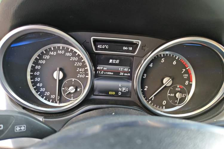 Used Mercedes-Benz M-Class 2015 ML 320 4MATIC Instrument Cluster