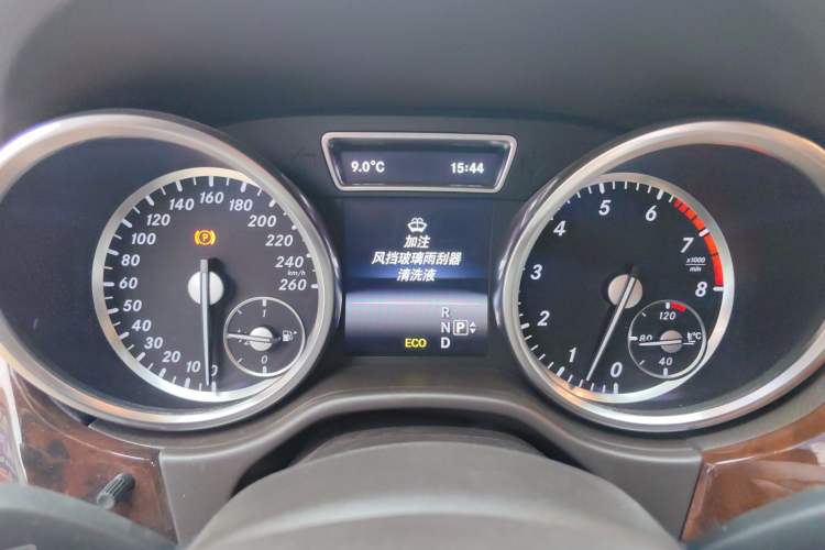 Used Mercedes-Benz M-Class 2015 ML 400 4MATIC Dynamic Model Instrument Cluster
