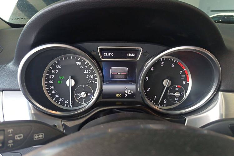 Used Mercedes-Benz M-Class 2015 ML 320 4MATIC Instrument Cluster