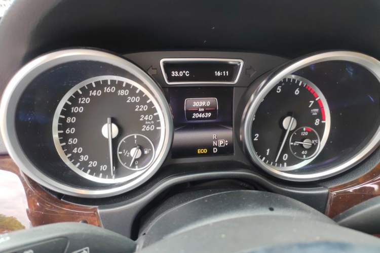 Used Mercedes-Benz M-Class 2015 ML 400 4MATIC Dynamic Model Instrument Cluster