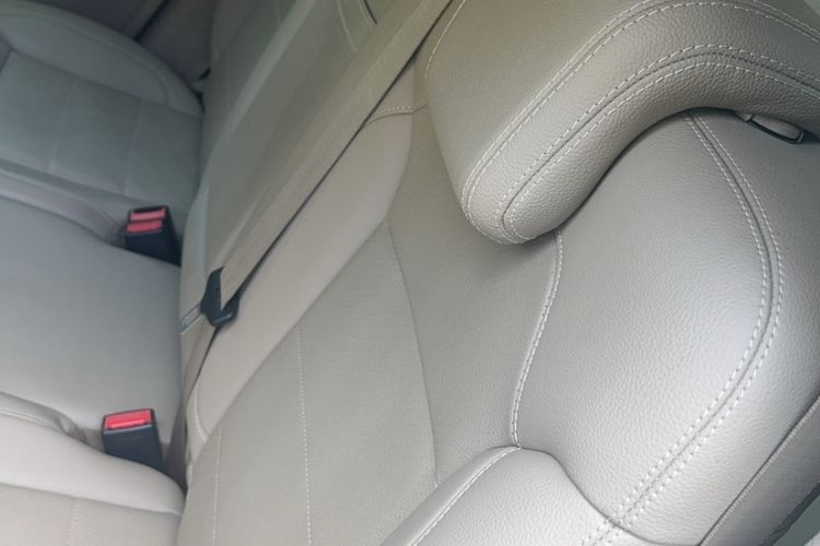 Used Mercedes-Benz M-Class 2015 ML 320 4MATIC Interior 7