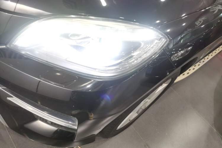 Used Mercedes-Benz M-Class 2015 ML 320 4MATIC Left Front Headlight