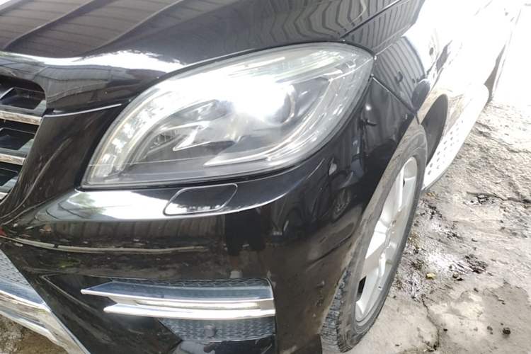 Used Mercedes-Benz M-Class 2015 ML 400 4MATIC Luxury Model Left Front Headlight