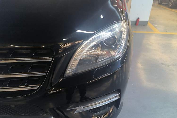 Used Mercedes-Benz M-Class 2015 ML 320 4MATIC Left Front Headlight