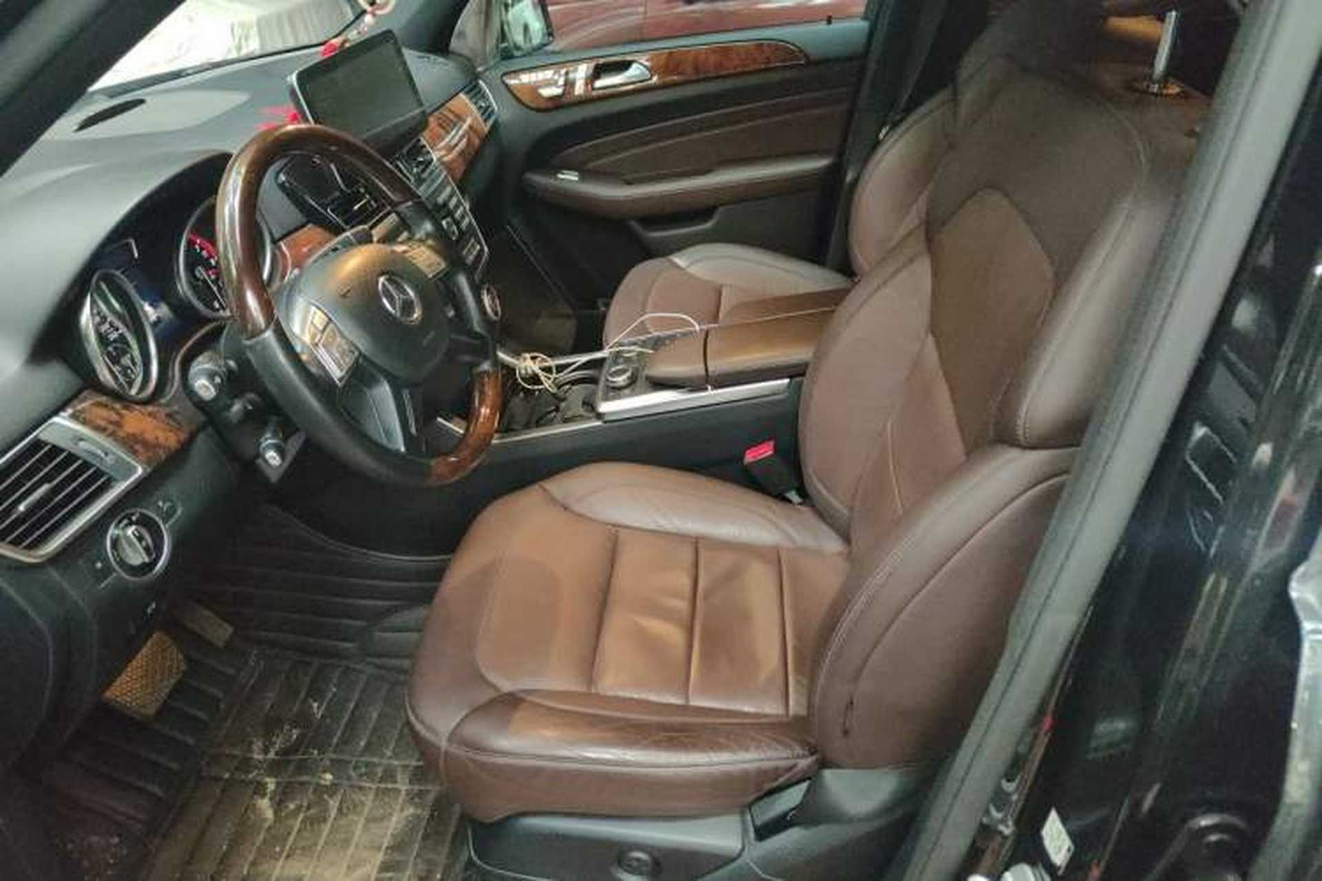 Used Mercedes-Benz M-Class 2015 ML 400 4MATIC Luxury Model Left Front Seat