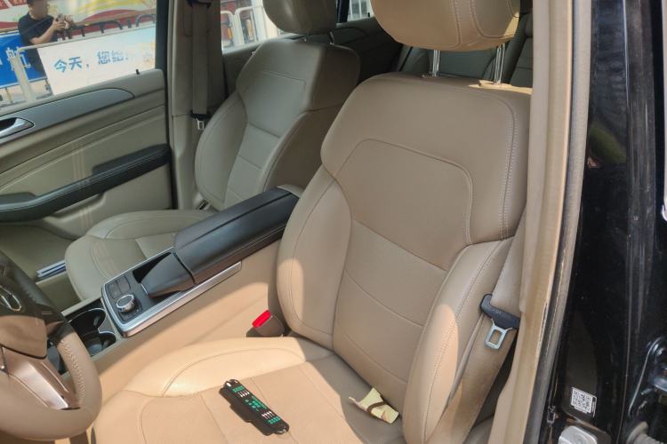 Used Mercedes-Benz M-Class 2015 ML 320 4MATIC Left Front Seat