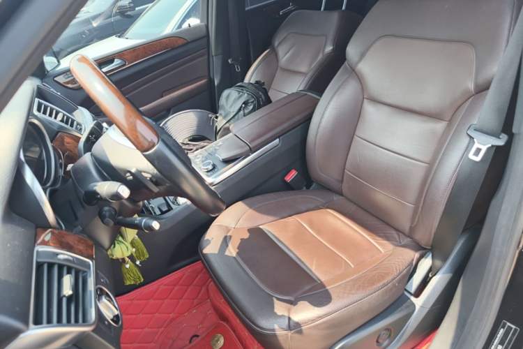 Used Mercedes-Benz M-Class 2015 ML 400 4MATIC Luxury Model Left Front Seat