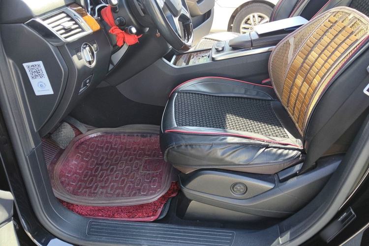 Used Mercedes-Benz M-Class 2015 ML 400 4MATIC Luxury Model Left Front Seat