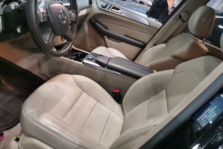 Used Mercedes-Benz M-Class 2015 ML 320 4MATIC Left Front Seat