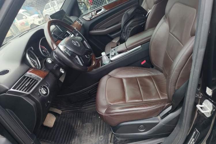 Used Mercedes-Benz M-Class 2015 ML 400 4MATIC Luxury Model Left Front Seat
