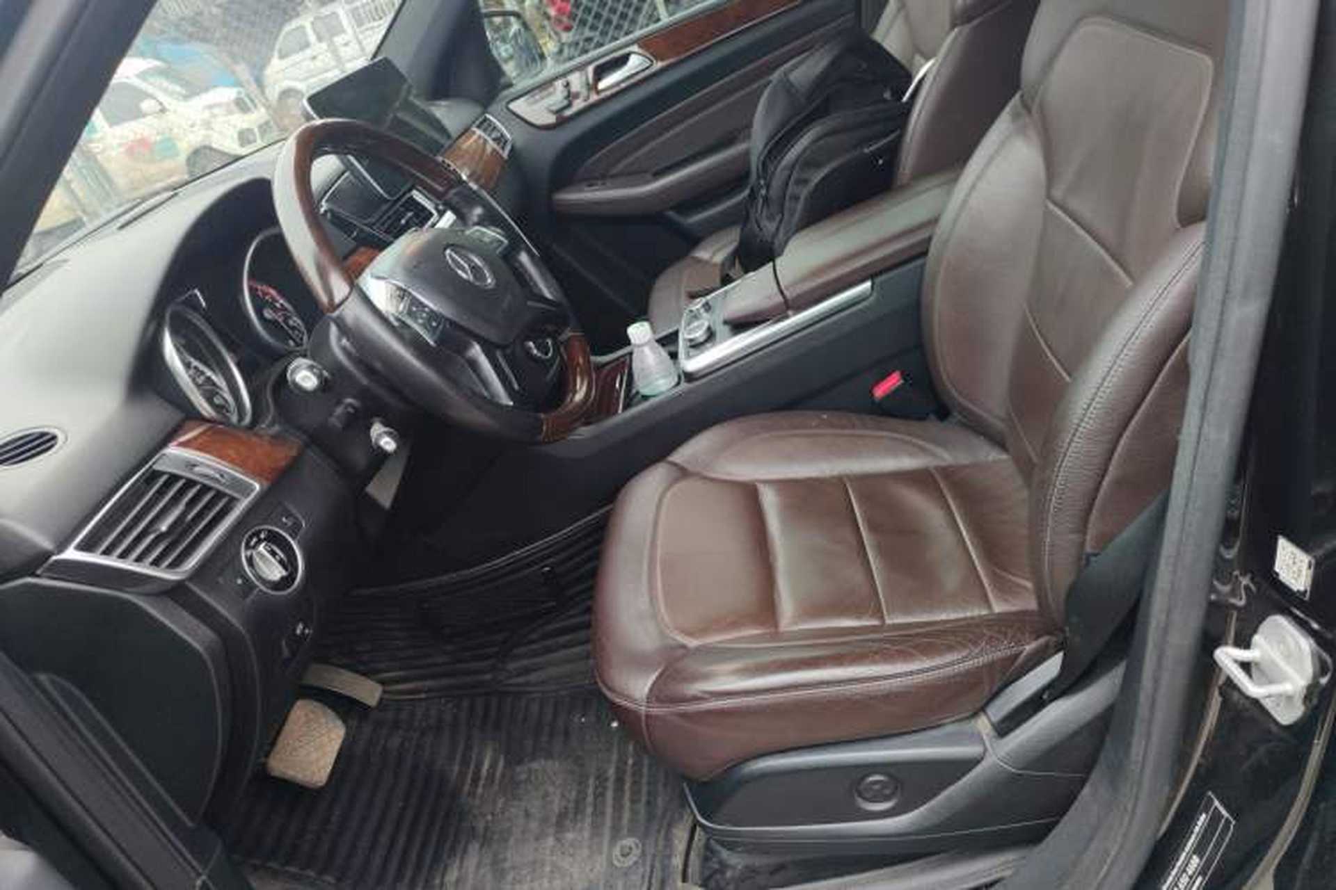 Used Mercedes-Benz M-Class 2015 ML 400 4MATIC Luxury Model Left Front Seat