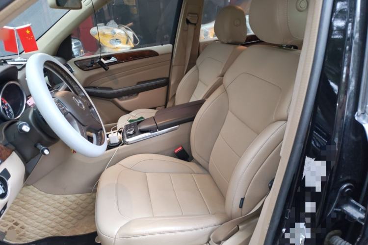 Used Mercedes-Benz M-Class 2015 ML 400 4MATIC Dynamic Model Left Front Seat