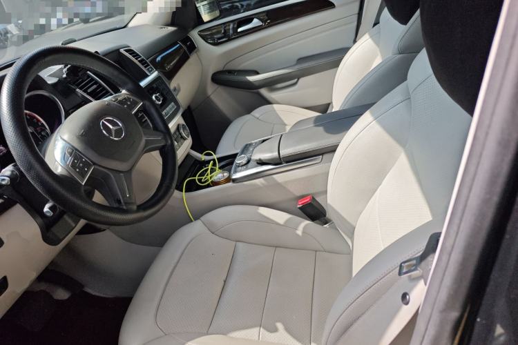 Used Mercedes-Benz M-Class 2015 ML 350 CDI 4MATIC Left Front Seat