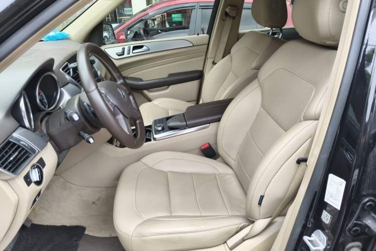 Used Mercedes-Benz M-Class 2015 ML 320 4MATIC Left Front Seat