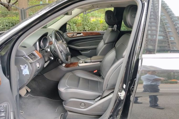 Used Mercedes-Benz M-Class 2015 ML 400 4MATIC Dynamic Model Left Front Seat