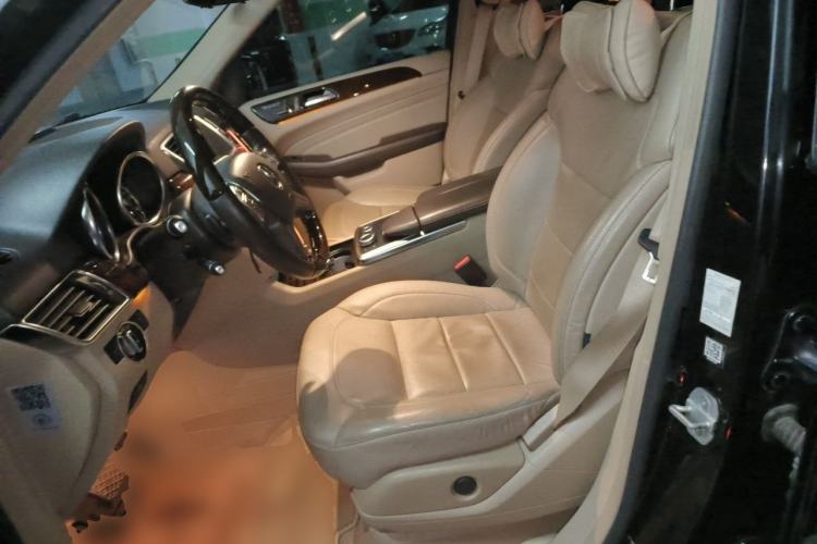Used Mercedes-Benz M-Class 2015 ML 400 4MATIC Luxury Model Left Front Seat
