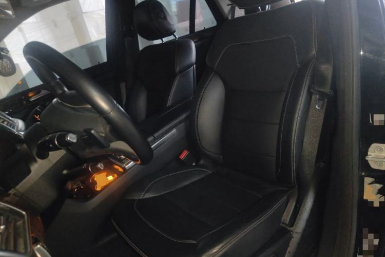 Used Mercedes-Benz M-Class 2015 ML 400 4MATIC Dynamic Model Left Front Seat