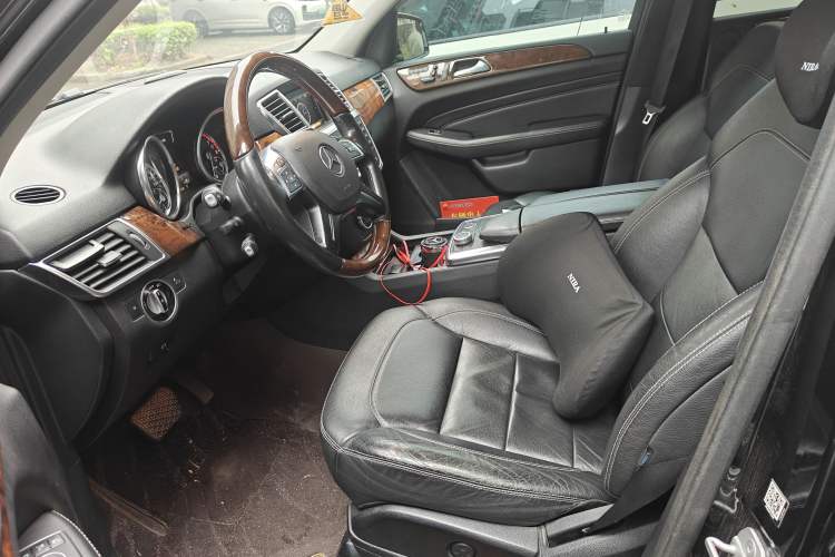 Used Mercedes-Benz M-Class 2015 ML 400 4MATIC Luxury Model Left Front Seat