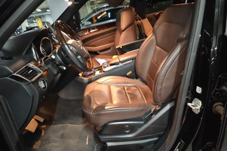 Used Mercedes-Benz M-Class 2015 ML 400 4MATIC Luxury Model Left Front Seat