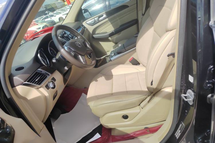 Used Mercedes-Benz M-Class 2015 ML 350 CDI 4MATIC Left Front Seat