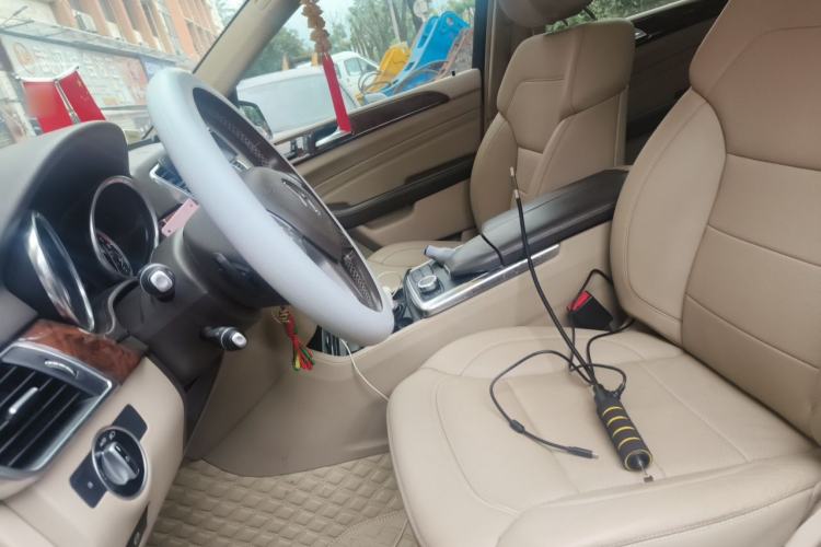 Used Mercedes-Benz M-Class 2015 ML 400 4MATIC Dynamic Model Left Front Seat